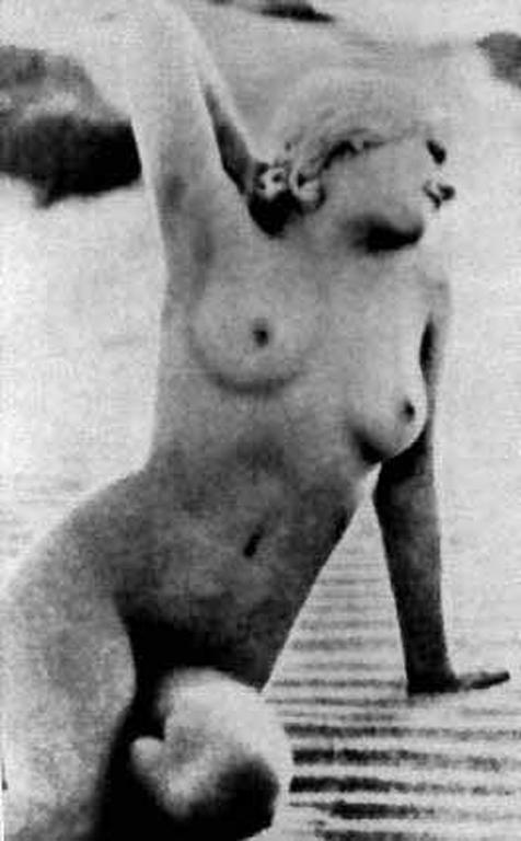 Jean harlow nude photos.